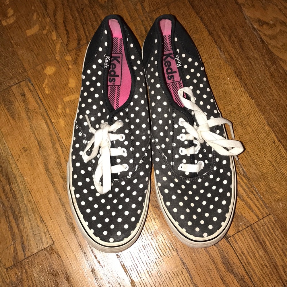 Polka dot keds